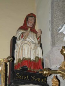 Statue De Saint Yves Dans La Chapelle De Saint Urfold